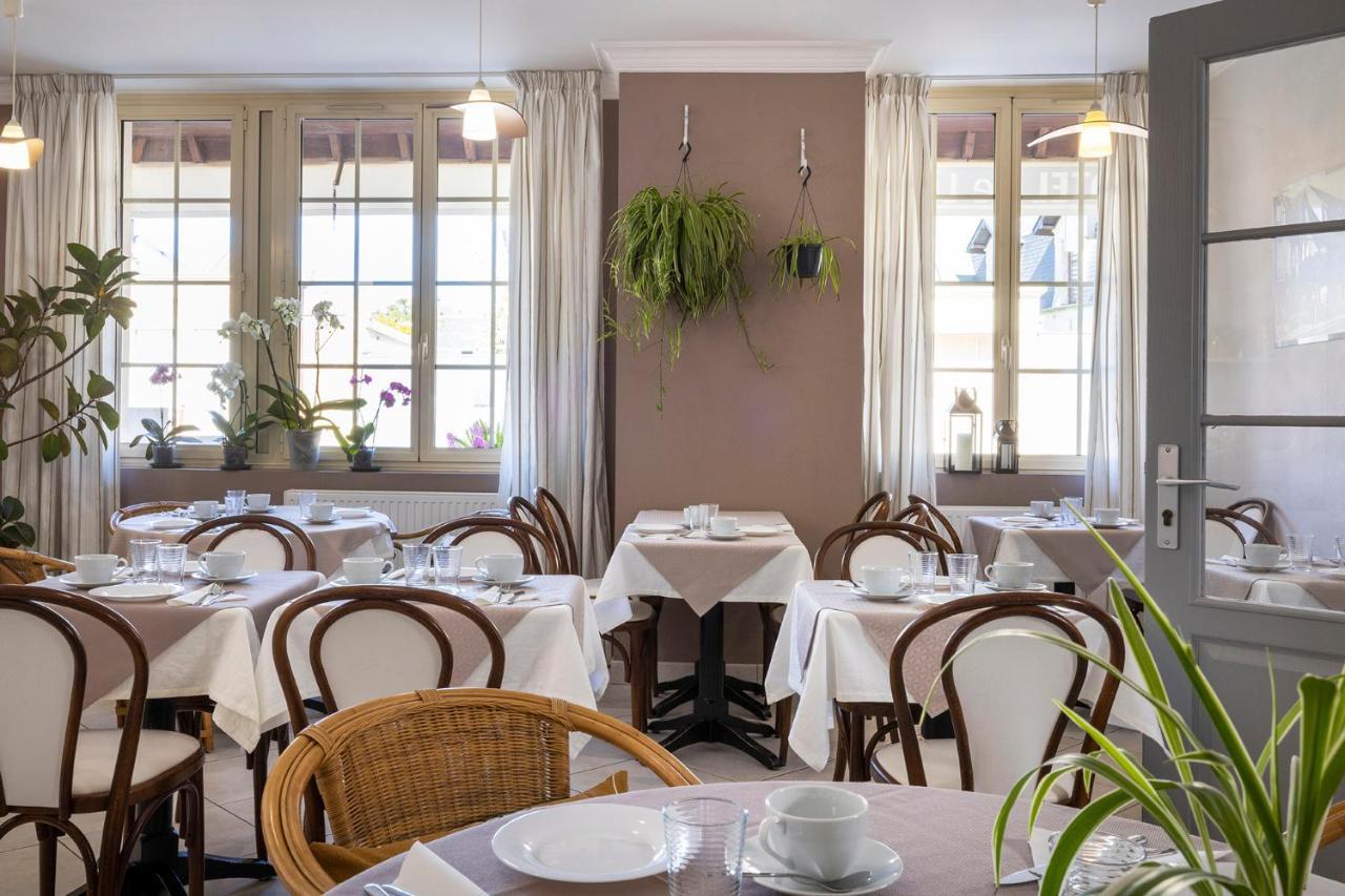 Hotel De Lion Sur Mer 외부 사진