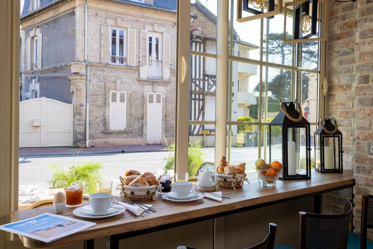 Hotel De Lion Sur Mer 외부 사진