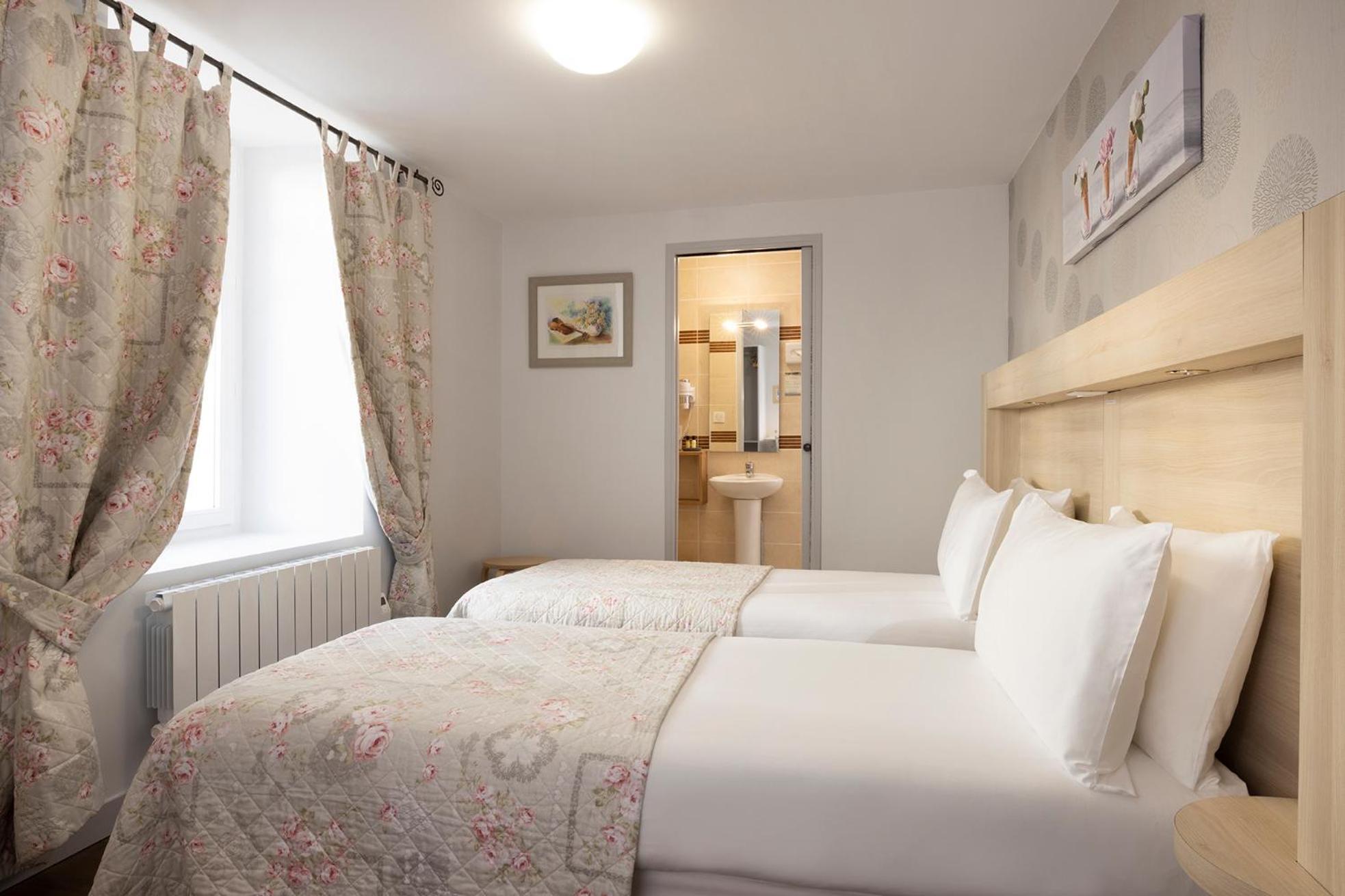 Hotel De Lion Sur Mer 외부 사진
