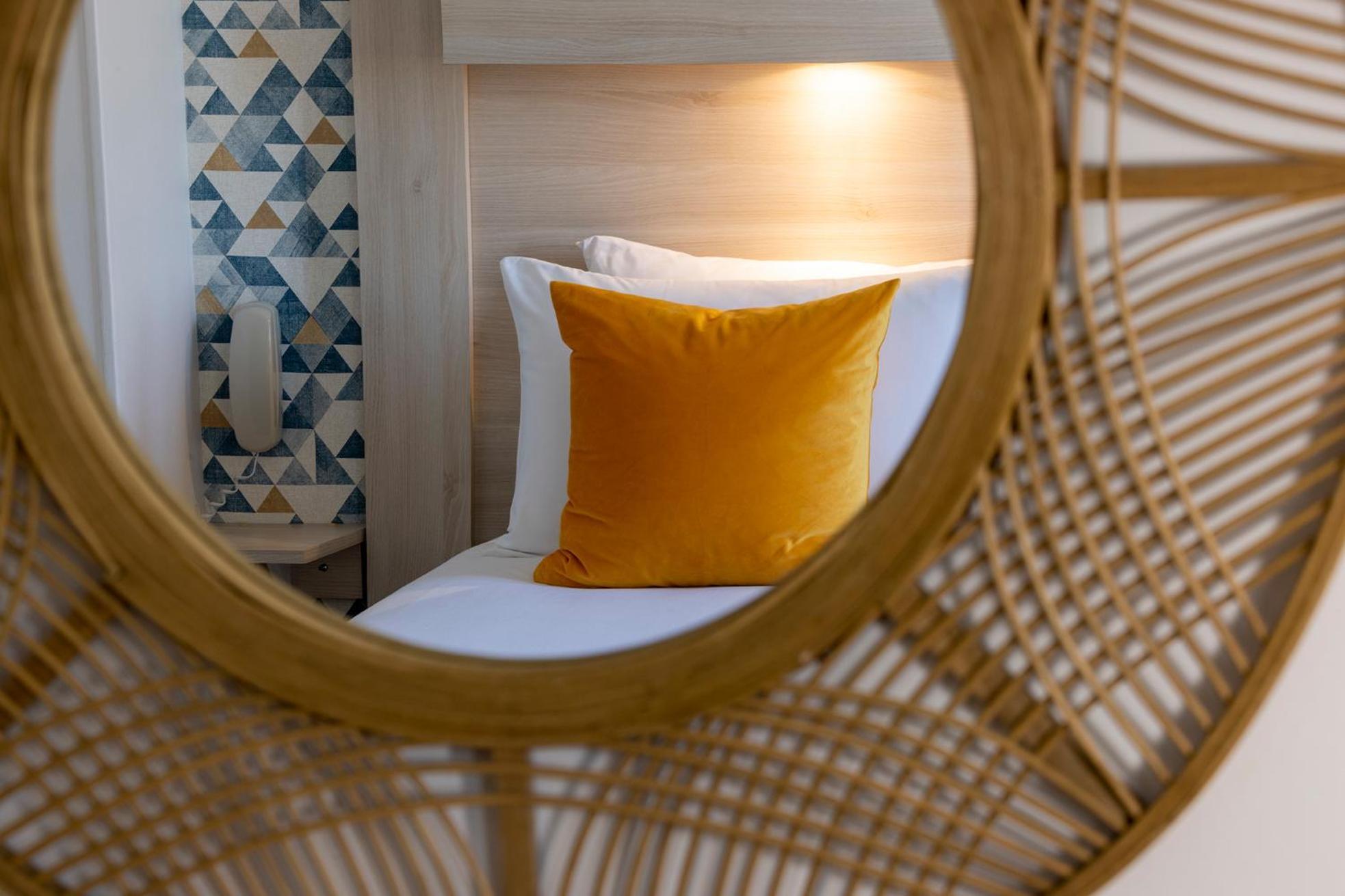 Hotel De Lion Sur Mer 외부 사진